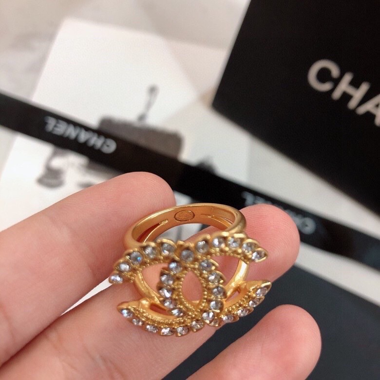 Ch*el rings